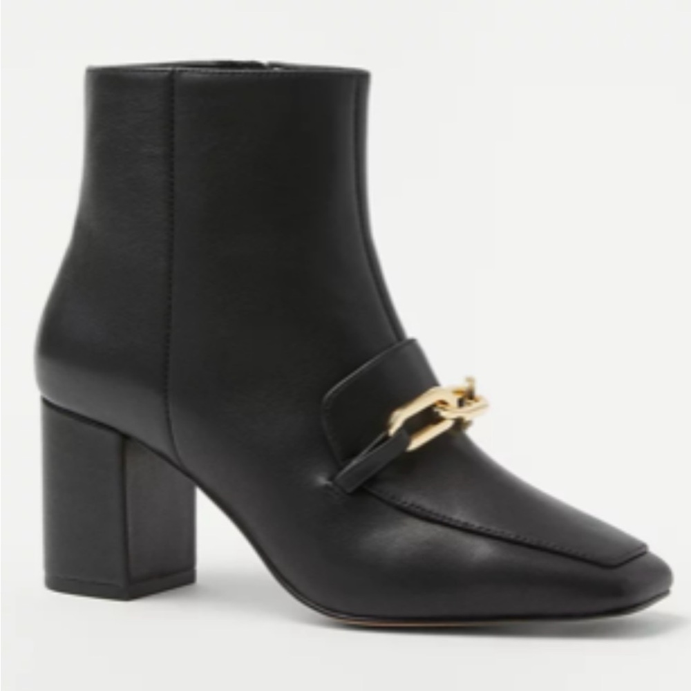 Ann Taylor chain block heel leather booties size 7.5
WORN ONCE